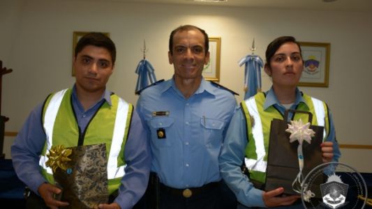 Policías asistieron un parto y reanimaron a la recién nacida