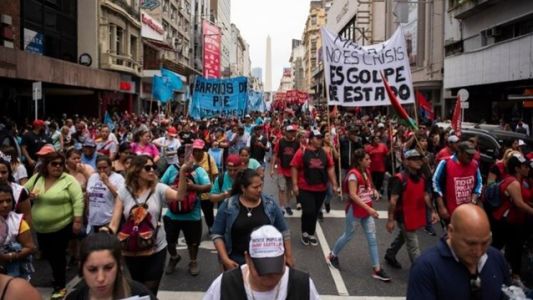 Organizaciones se movilizan a Plaza de Mayo para protestar contra la represión en Bolivia y Chile