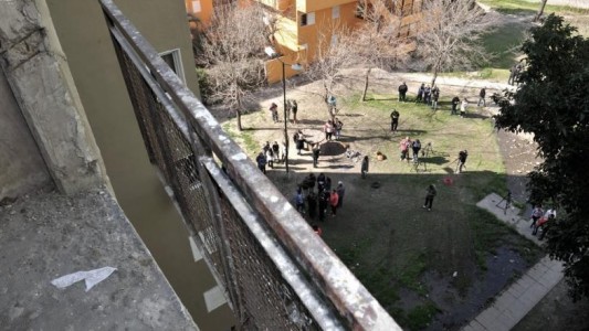 Volvieron a sus casas los chicos que sobrevivieron a la caída del edificio de Villa Soldati