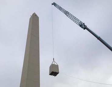 El Obelisco recuperó la punta