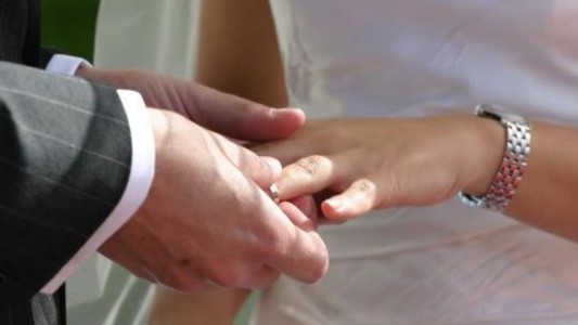 No le dijo que era casado y ahora debe pagar