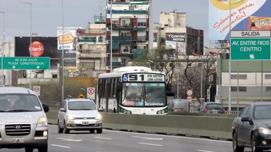 Empezó a funcionar el Metrobus en la autopista 25 de mayo