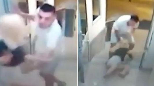 Video: brutal golpiza a una mujer para robarle el celular