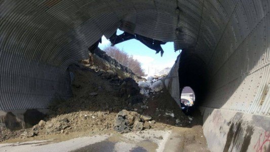 Se derrumbó un túnel en la ruta 3 frente al Cerro Castor