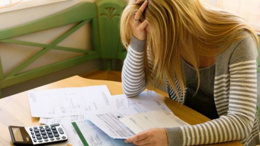 Más de la mitad de los argentinos adultos está endeudado