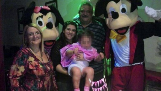 "Me destrozó la vida", dijo la mamá de la joven asesinada a golpes por su novio