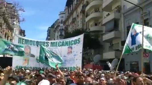 Marcha de Camioneros por bono de fin de año y apertura de paritarias