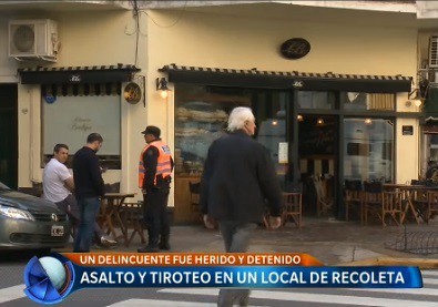 Asalto y tiroteo en un local de Recoleta