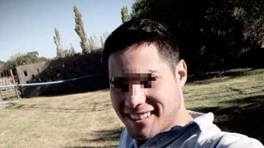 Festejaba el cumpleaños con amigas, apareció su ex novio y la mató a puñaladas
