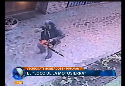 El "loco de la motosierra"