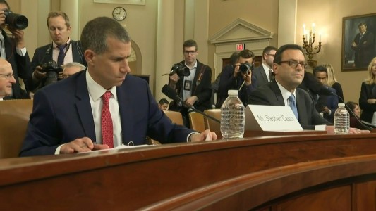 El Congreso de EEUU discute la destitución de Trump