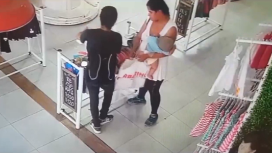 "Mecheras" roban con un bebé en brazos