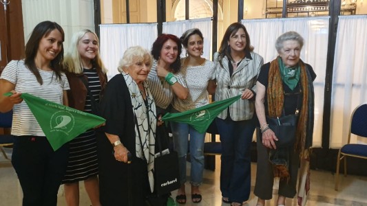 Legisladoras preparan un proyecto de ley para legalizar el aborto en la Ciudad