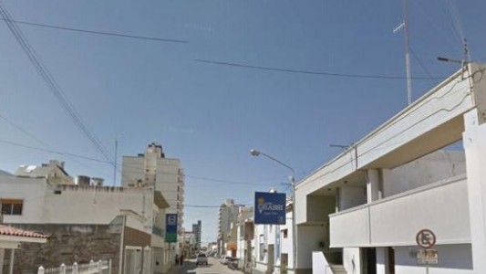 Fue a un velorio y le robó a sus parientes