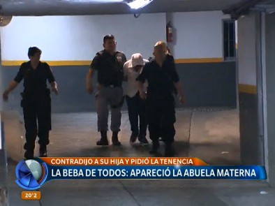 La beba de todos: apareció la abuela materna