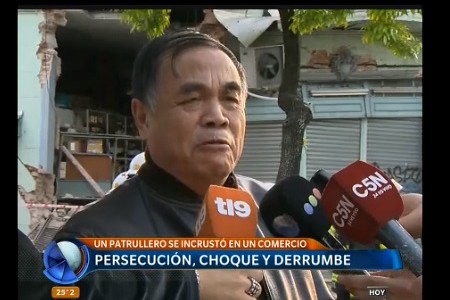 Patrullero se incrustó en local: "Fue como una bomba fuerte"