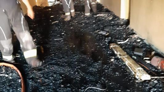 Una escuela fue destruida por un incendio intencional