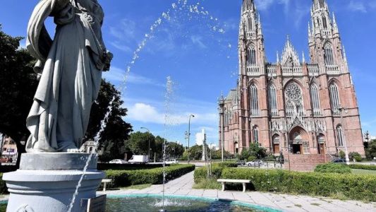 La Plata: comercios realizan "la noche de los descuentos" con vistas a las compras navideñas