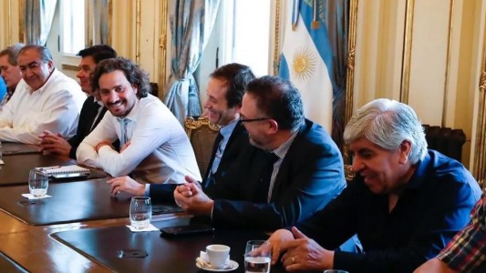 Aumento por decreto para trabajadores en enero: acuerdo del Gobierno con sindicatos