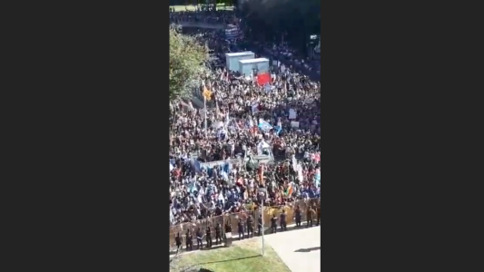 Masiva marcha en Mendoza contra la reforma a la ley de minería