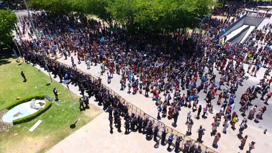 Ley 7722: incidentes, balas de goma y gases lacrimógenos en Mendoza
