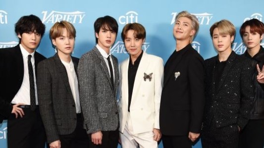 BTS cantó "Feliz Navidad" en español y sus fans deliraron en redes sociales