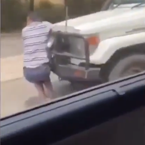 Locura al volante en una autopista tras una discusión de tránsito