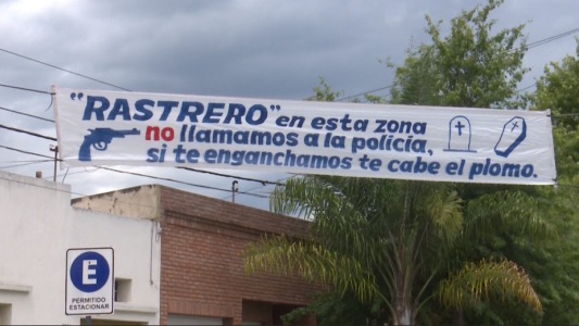 "Te cabe el plomo": la amenaza de vecinos a ladrones en un pasacalle