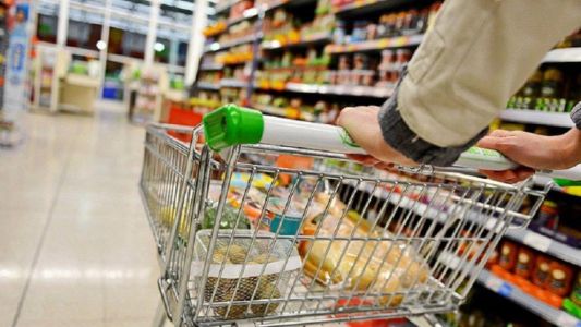 ¿Se puede sobrevivir con la canasta básica?: un experimento detracta su contenido