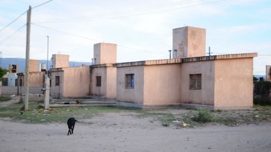 Discutía con su ex y lastimó con un sable a una beba de 2 meses