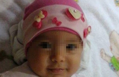 Degolló a su mujer y escapó con la hija de ambos