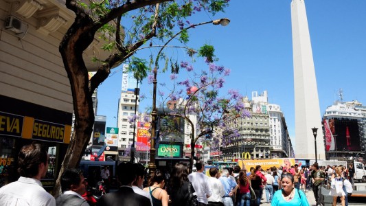 Instalan una heladería gigante en el Obelisco a beneficio de la Fundación Garrahan
