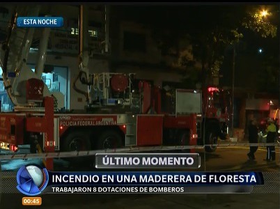 Incendio en una maderera en Floresta