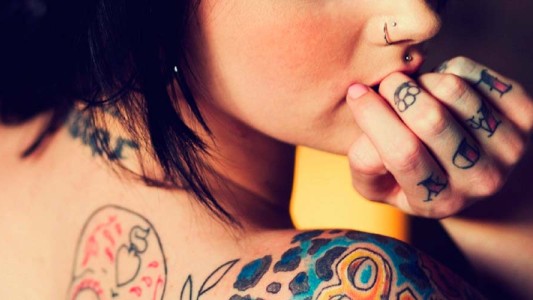 Las personas tatuadas son más atrevidas en el sexo, según un estudio