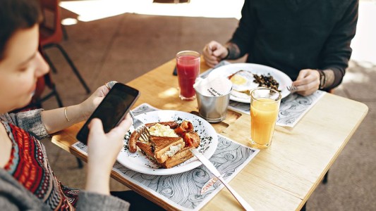 El restaurante que cobra un extra por hacer "preguntas estúpidas"