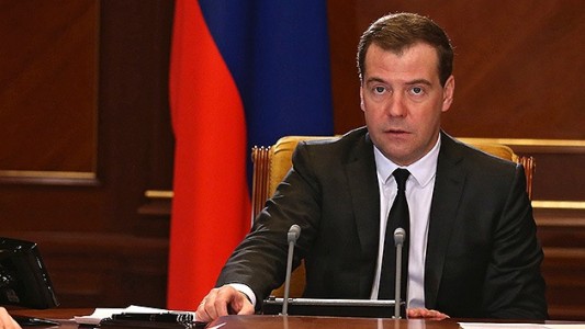 Rusia: renunció Dmitri Medvedev tras una reunión con Putin