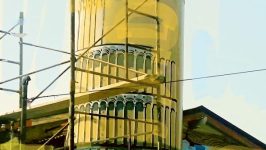 La curiosa Torre de Pisa de Ituzaingó