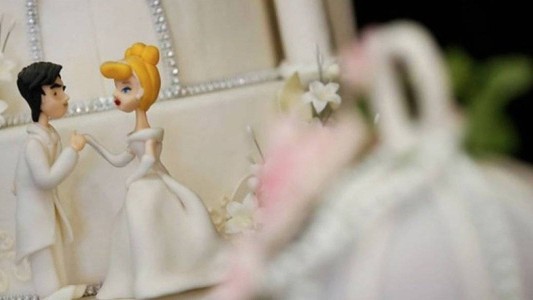 Bronca en las redes sociales contra una novia que le quería cobrar a los invitados a su fiesta de casamiento