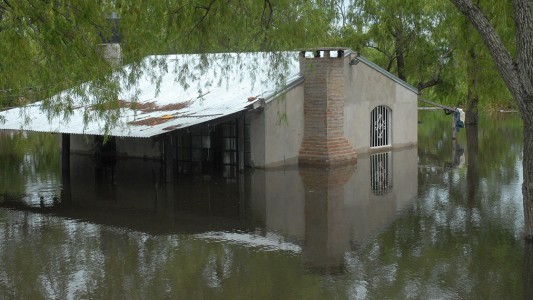 Más de 20.000 personas siguen evacuadas por las inundaciones
