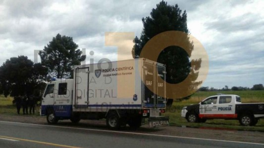 Se escondió en el baúl del auto, sorprendió a su esposo con la amante y los baleó