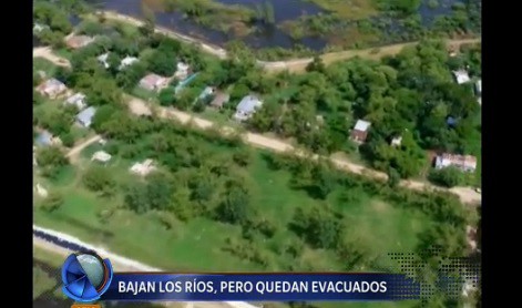 Bajan los ríos pero quedan evacuados