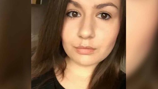 Pensó que estaba embarazada, pero en realidad tenía un enorme tumor en los ovarios