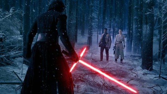 Alertan que juguetes con luz láser, como pistolas o espadas de Star Wars, pueden dañar la visión