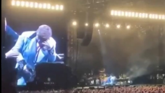 Elton John se quedó sin voz y tuvo que suspender un concierto