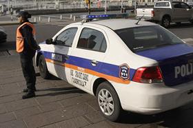 Un hombre encontró en la cama a su ex con un nuevo novio y lo mató