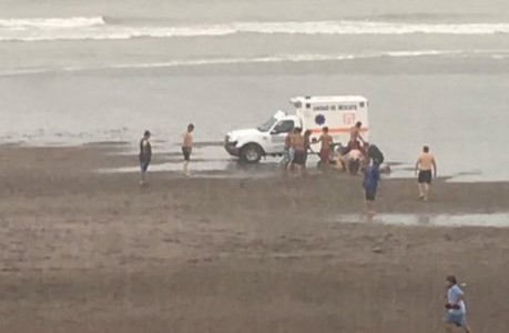 Cayó un rayo en las playas de Monte Hermoso: seis heridos