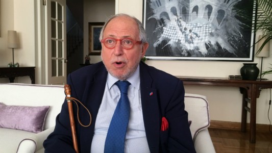 El ex embajador en China criticó los controles en Ezeiza