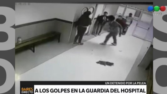 A los golpes en la guardia del hospital