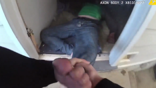 Dramático rescate de un hombre en medio de las llamas