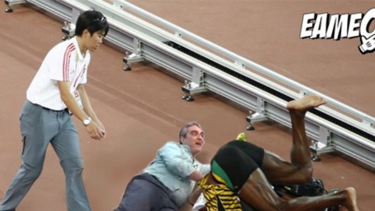 Los mejores memes de la falsa agresión a un funcionario